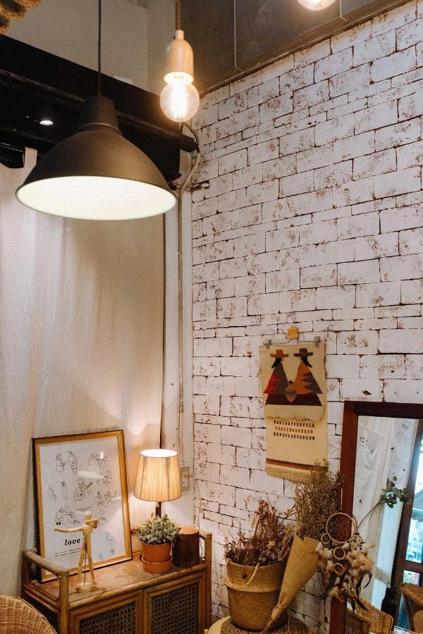 Pine Cafe'&Bed Hotel Ayutthaya Bagian luar foto